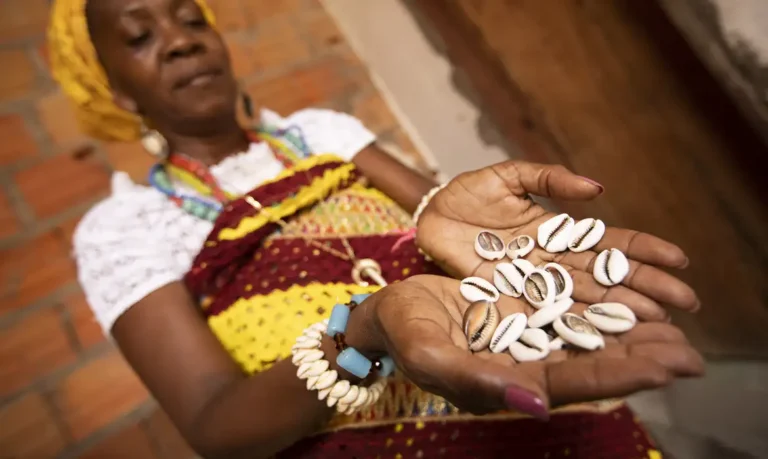 Cartilha une candomblé a prevenção do câncer entre mulheres negras