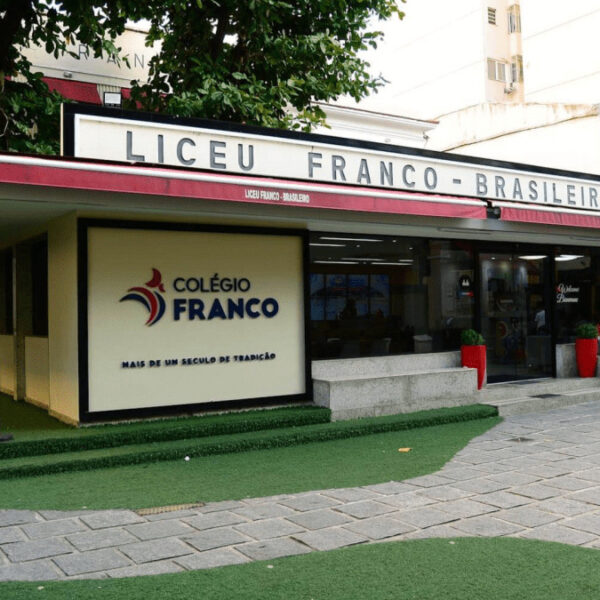 Após seis anos, justiça condena Colégio Franco-Brasileiro por omissão diante de racismo contra aluna no Rio de Janeiro