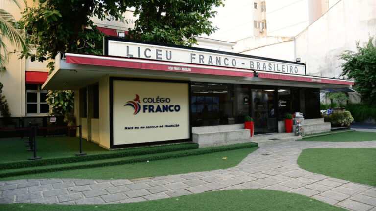 Após seis anos, justiça condena Colégio Franco-Brasileiro por omissão diante de racismo contra aluna no Rio de Janeiro