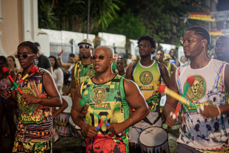 Muzenza desfila no Carnaval 2026 com o tema “Ginga: a Arte do Negro no Futebol”