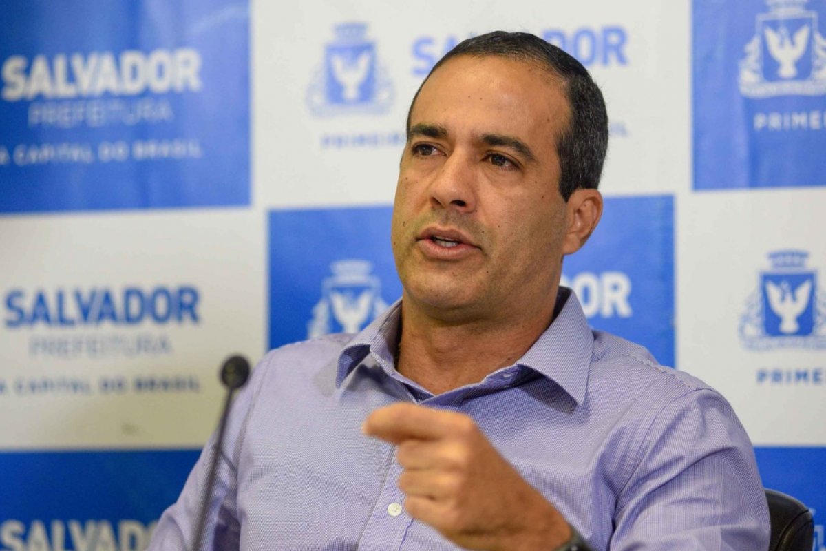 Prefeito de Salvador (BA) sanciona lei que proíbe materiais sobre identidade de gênero em escolas e unidades de saúde
