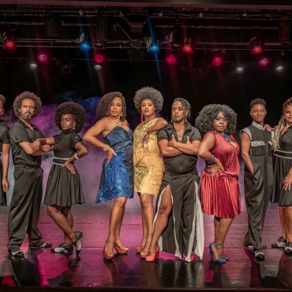 Musical inspirado em Elza Soares retorna aos palcos de Salvador (BA) com nova temporada