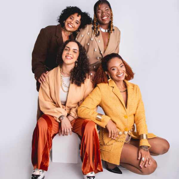 Slam das Minas Bahia transforma nove anos de experiência nas batalhas de poesia em cartilha formativa