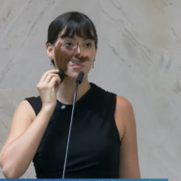 Deputada que fez “blackface” no plenário da Alesp se autodeclarou parda ao TSE nas eleições de 2022