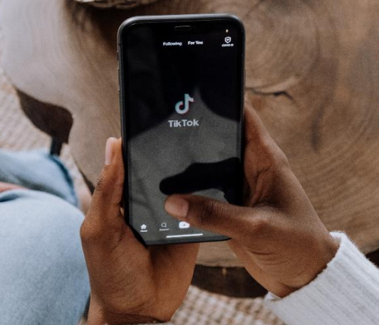 Ministério da Justiça dá cinco dias para que o TikTok apresente explicações sobre trend “caso ela diga não”