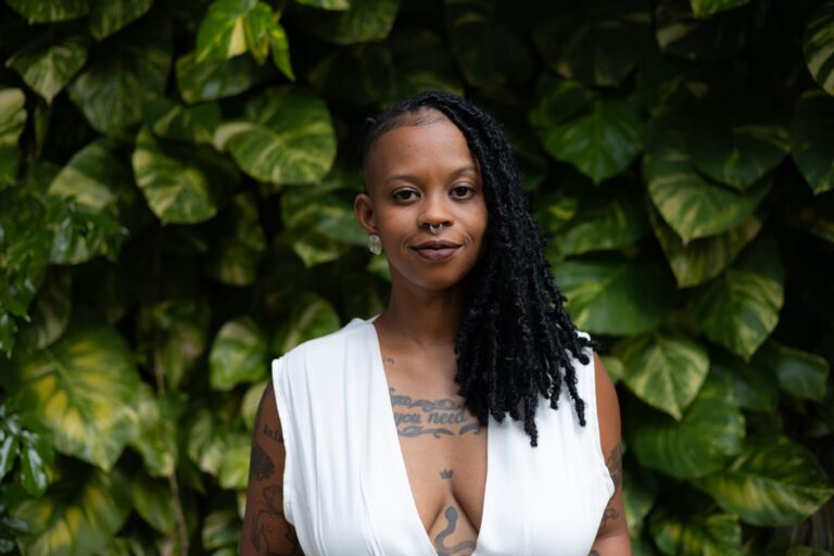 Livro de contos sobre amor entre mulheres negras será lançado no MUNCAB, em Salvador (BA)