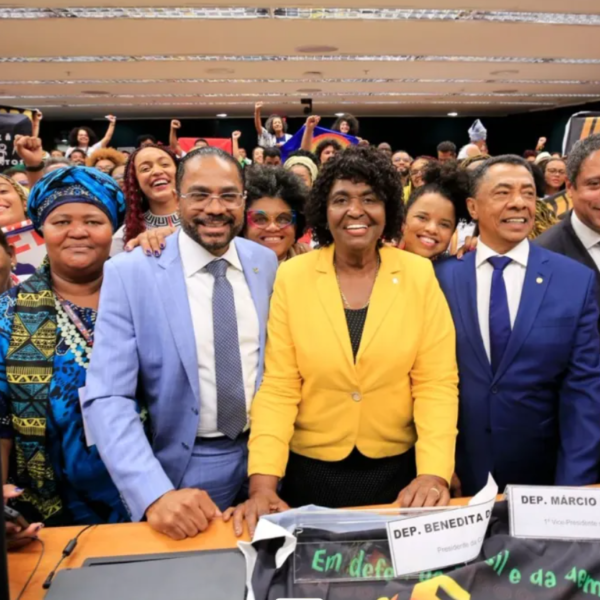 Bancada Negra lança campanha por aprovação da PEC da Reparação no Congresso