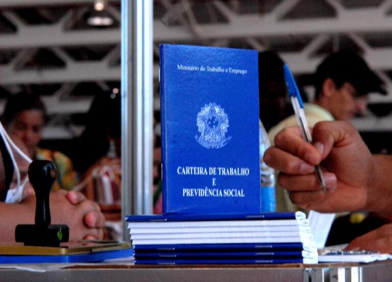 Comissão da Câmara dos Deputados aprova ampliação do seguro-desemprego para trabalhadoras domésticas