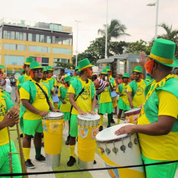 Samba Unidos homenageia os boiadeiros nos festivais de samba junino em Salvador (BA)