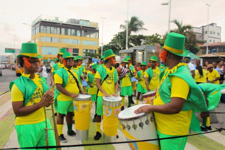 Samba Unidos homenageia os boiadeiros nos festivais de samba junino em Salvador (BA)