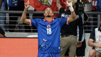 FIFA exige alteração em camisa do Haiti que homenageava luta pela independência do país