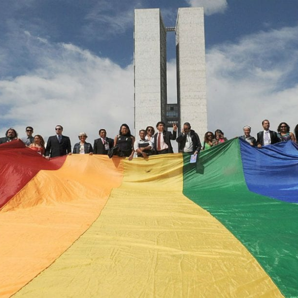 Projeto de Lei propõe que condenados por LGBTfobia fiquem impedidos de disputar eleições