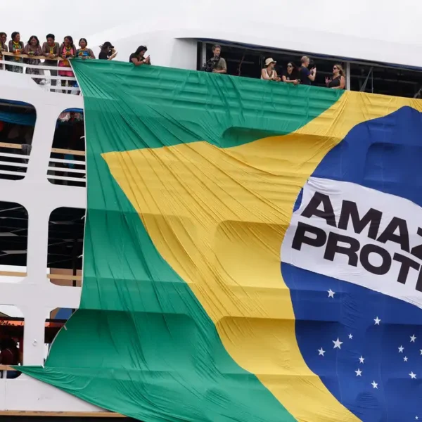 Quem fala pelo Brasil nas negociações climáticas? Pesquisadora expõe exclusão racial nas COPs