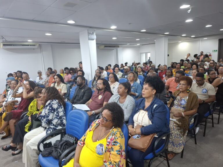 Audiência pública em Salvador (BA) reúne população, movimentos sociais e pré-candidaturas negras para ampliar o debate sobre a PEC da Reparação