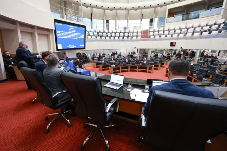 Após STF derrubar proibição, Santa Catarina volta a discutir projeto de lei que visa limitar acesso às políticas de cotas no estado