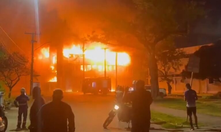 UFPE registra terceiro incêndio em uma semana e perde 20 anos de pesquisas científicas