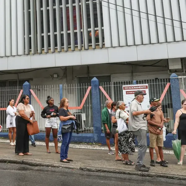 Em 24 das 27 cidades afetadas pela falta de ônibus, Lula venceu no primeiro turno